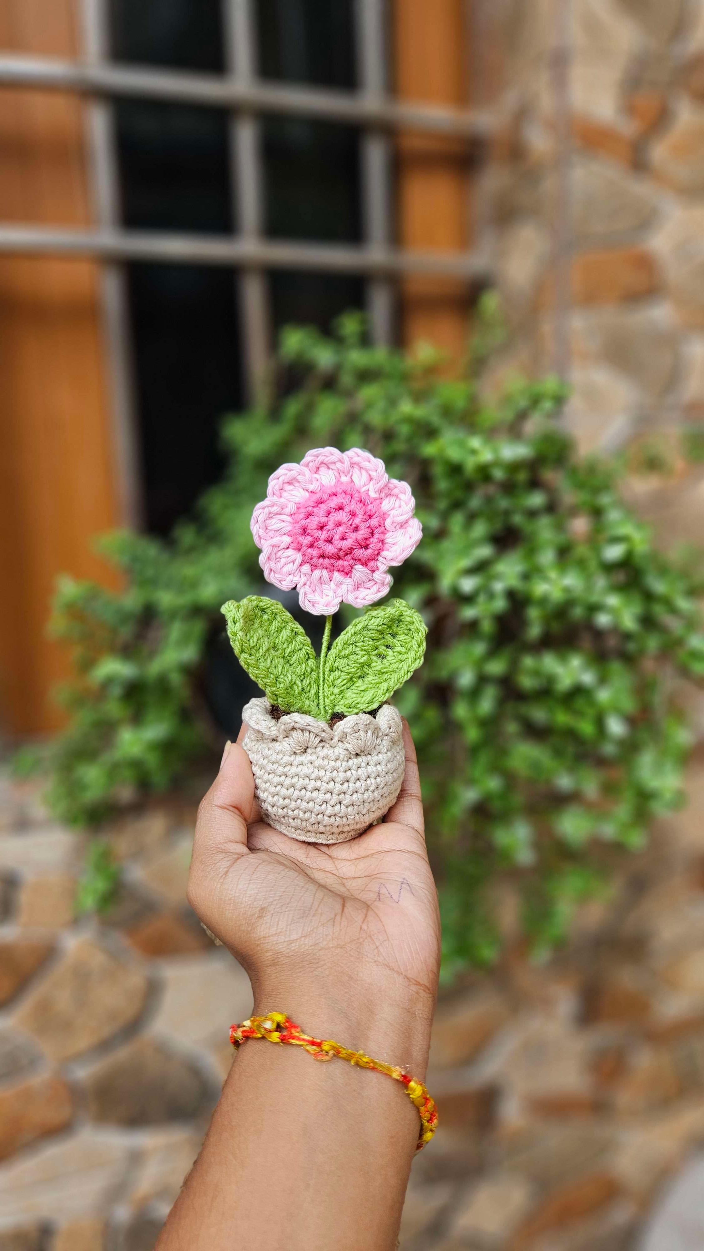 Mini flower pot - Image 1