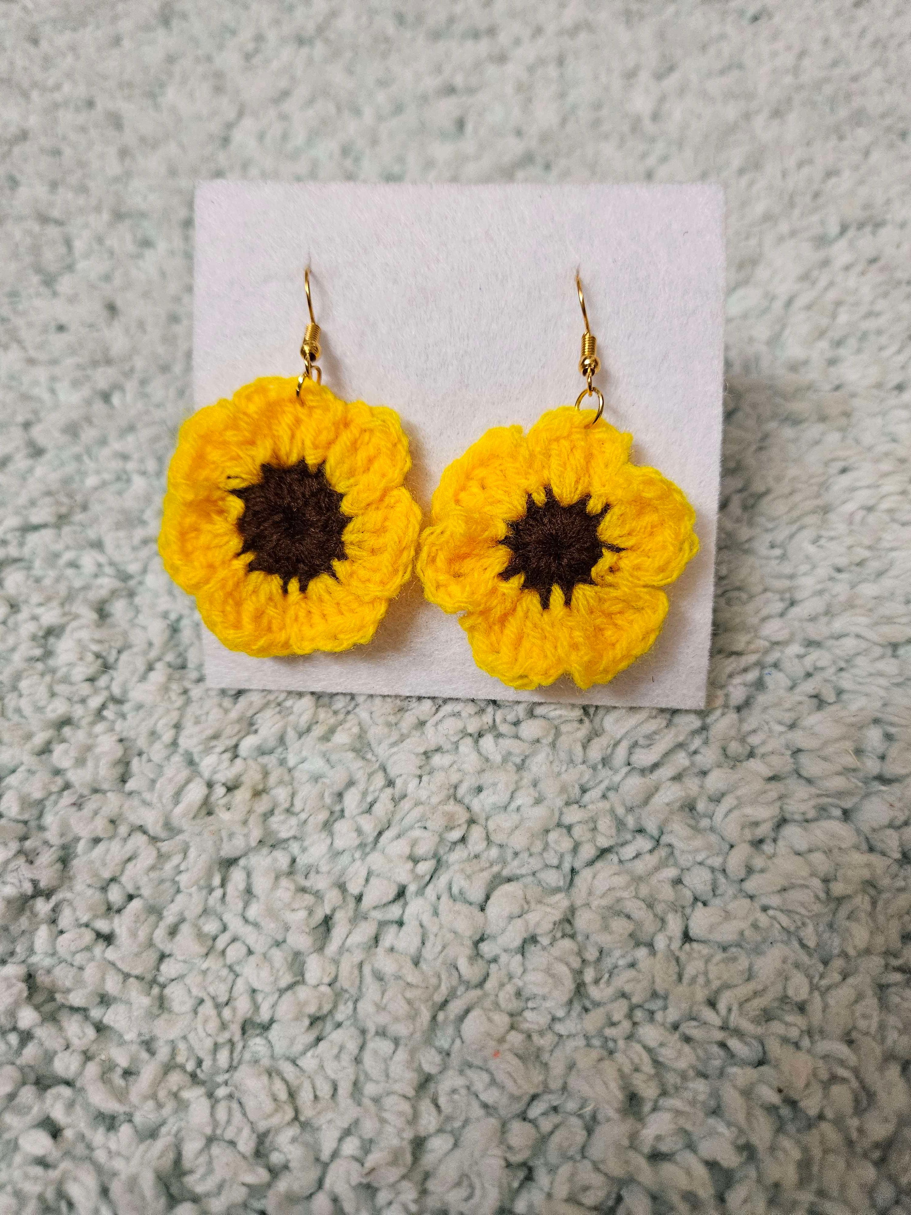 Sunflower earring - Image 1