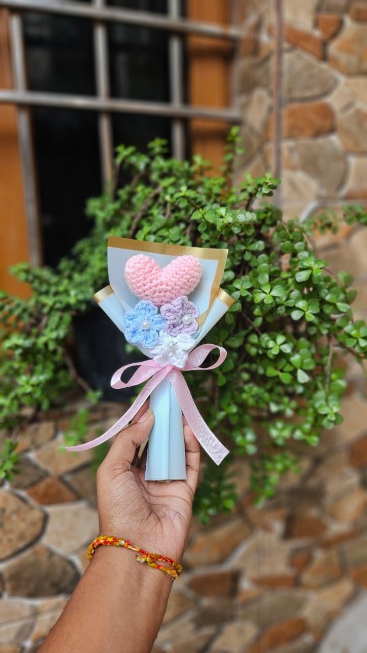 Mini heart bouquet - Image 1