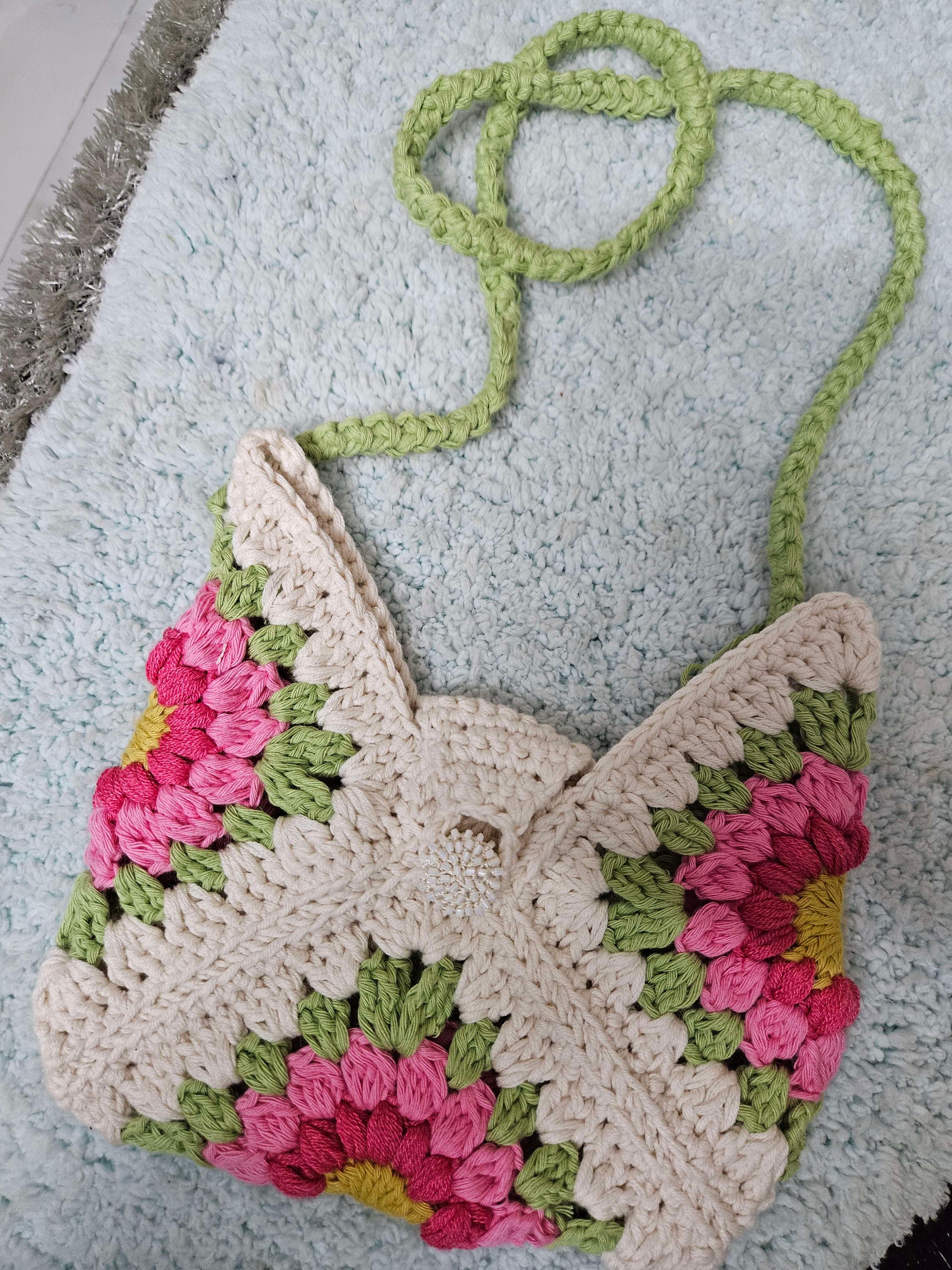 Granny square- flower design bag - Thumbnail 2