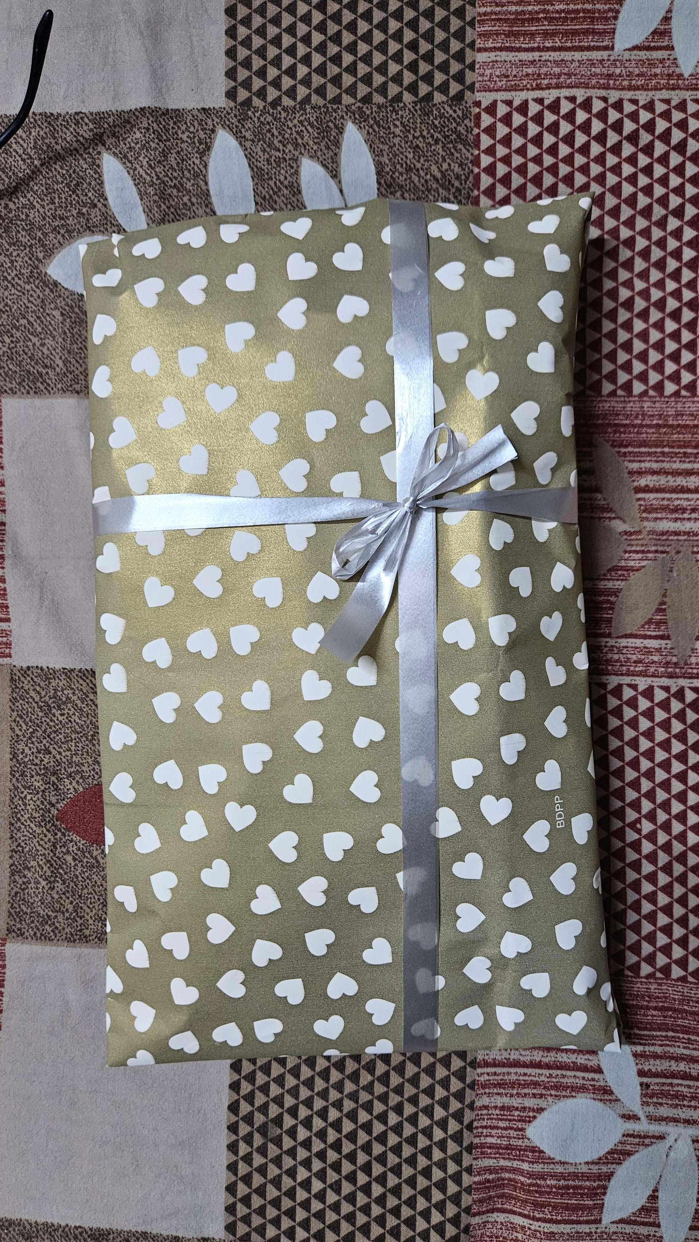 Gift wrap - Thumbnail 3