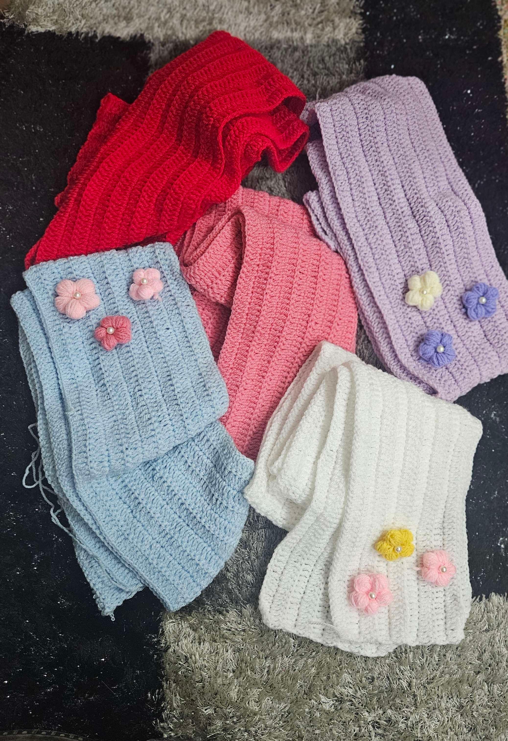 Floral scarf - Thumbnail 4