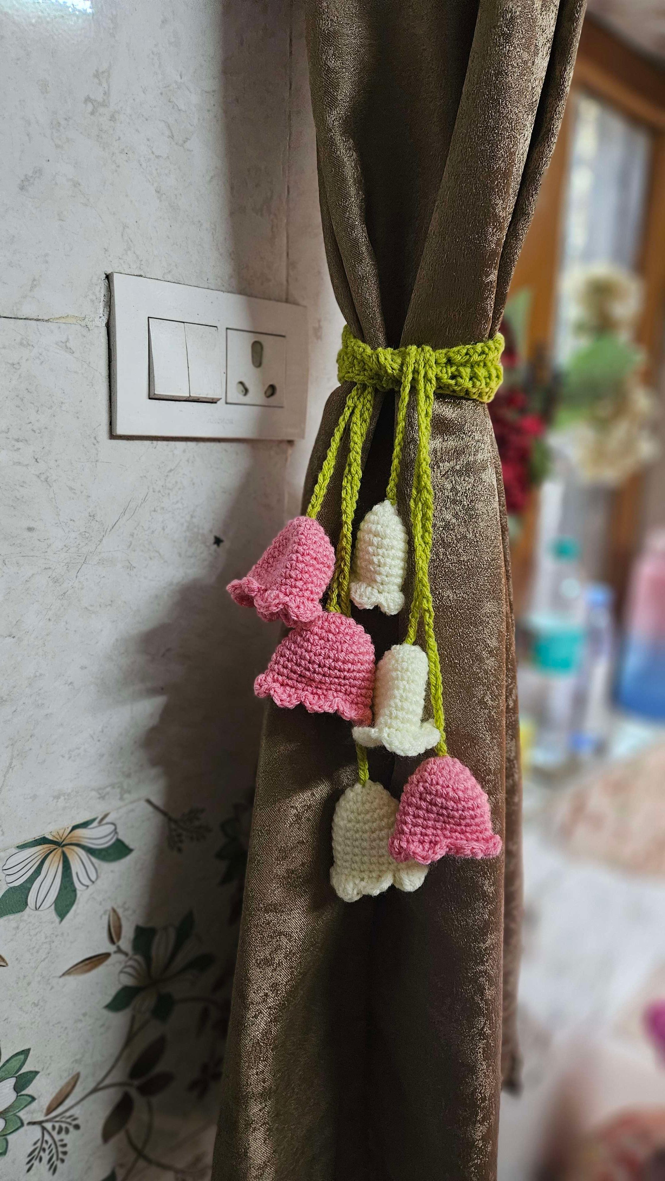 Tulip curtain ties - Image 1