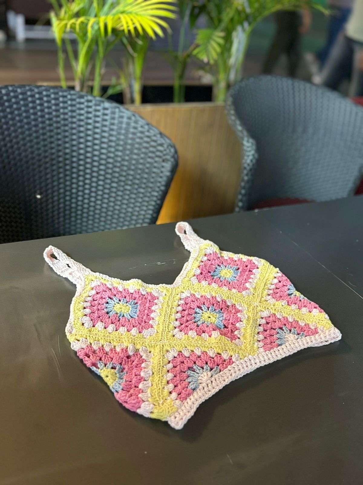 Granny square top - Thumbnail 3