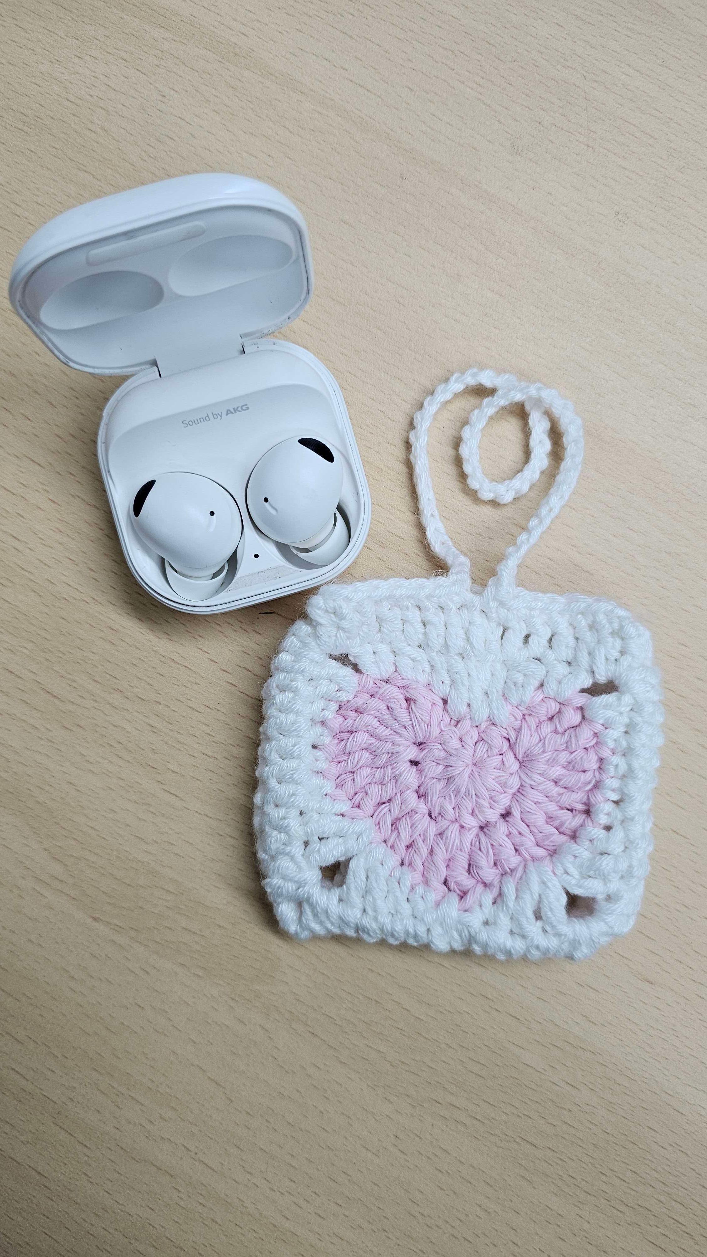 Heart buds case cover - Image 1