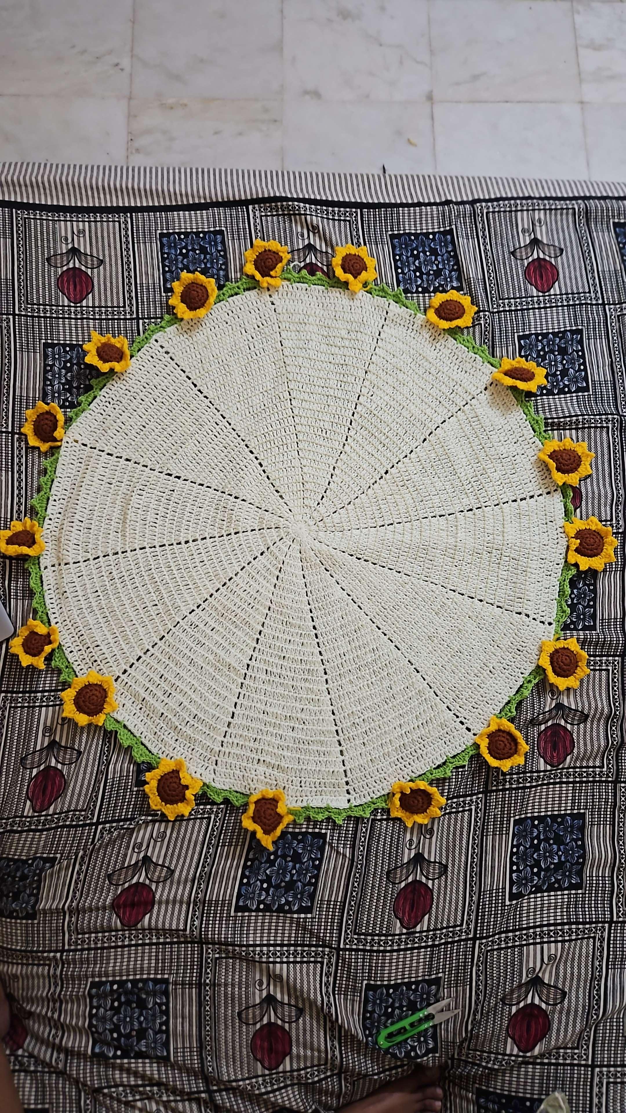 Sunflower blanket bouquet - Thumbnail 2