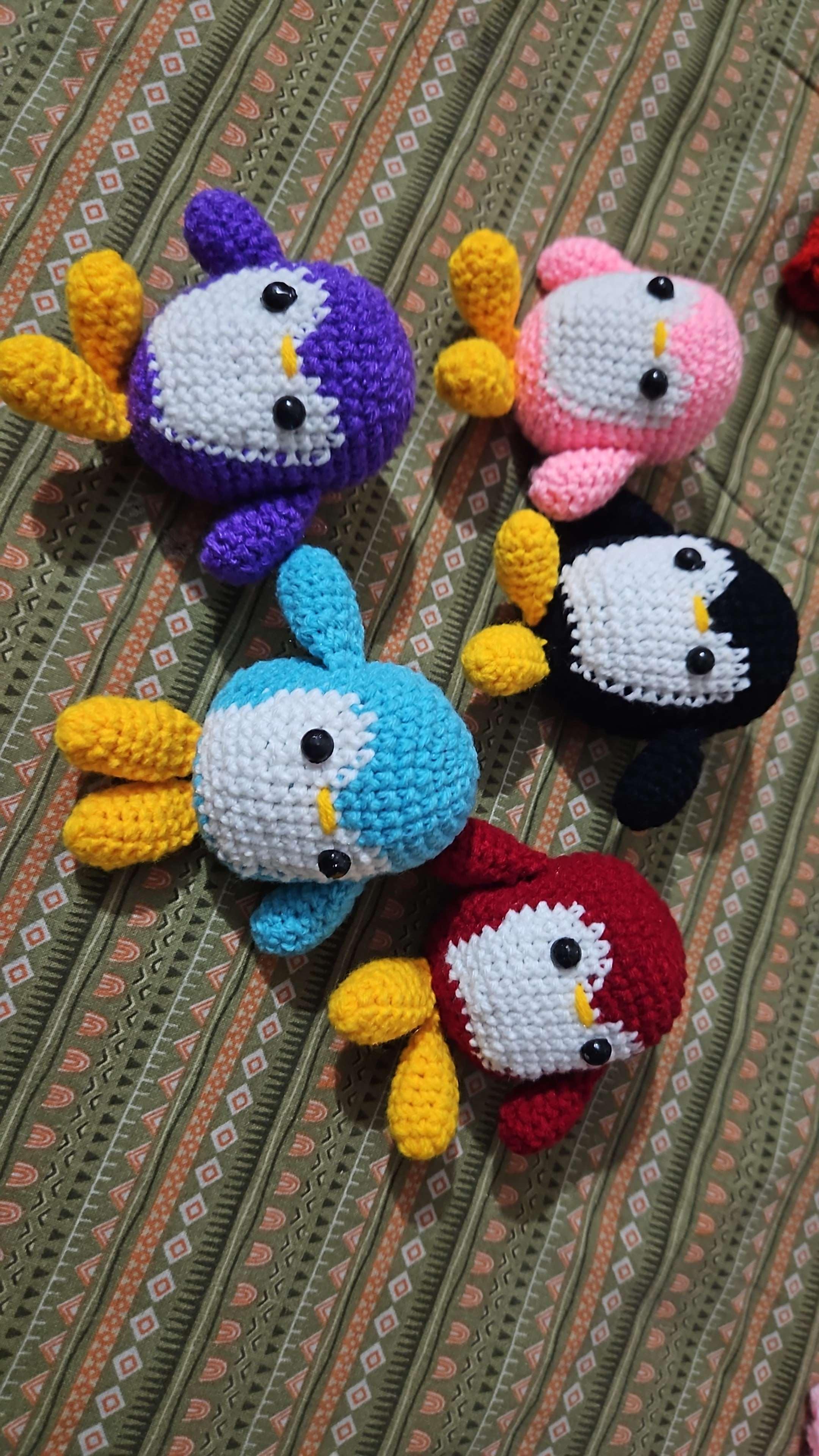 Big penguin with legs - Thumbnail 2